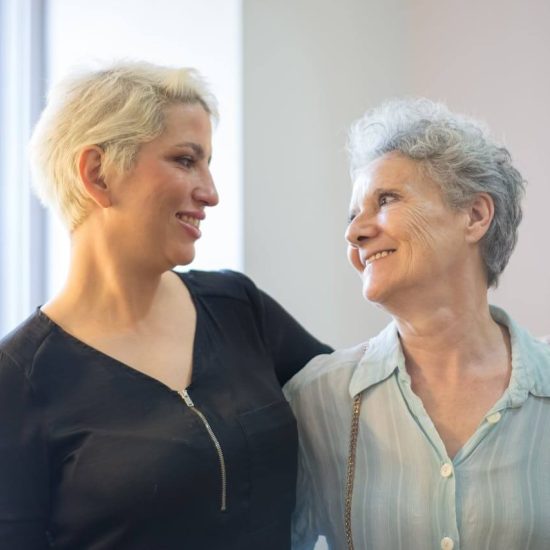 Medicinska setra i starija osoba u domu za starije